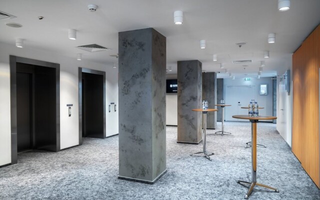 Park Inn by Radisson Kyiv Troyitska