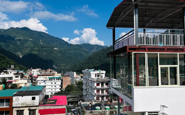 Hotstel Rishikesh,Tapovan