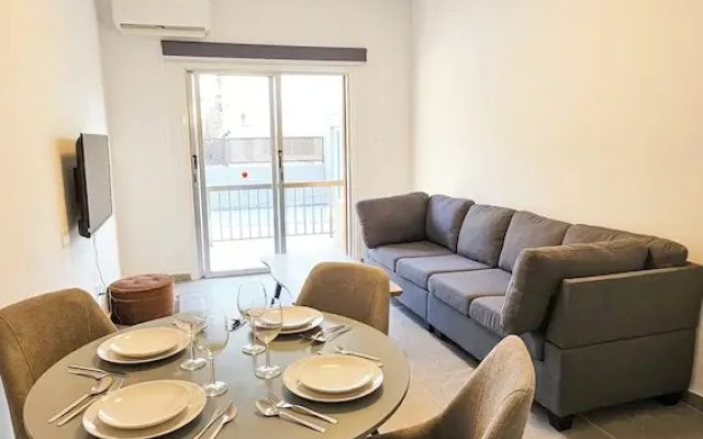 La Magenta Apartments