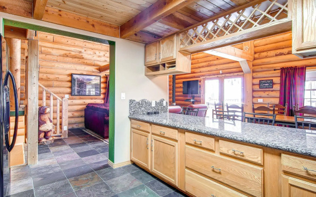 Snowshoe Retreat Boreas Pass by Pinnacle Lodging