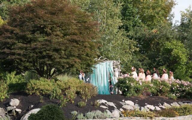 The Red Lion Inn Resort 1704