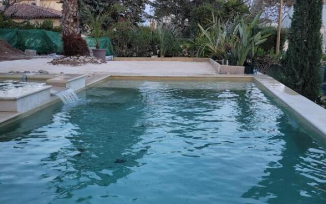 Villa Carry le Rouet 400m de la plage Tulièree