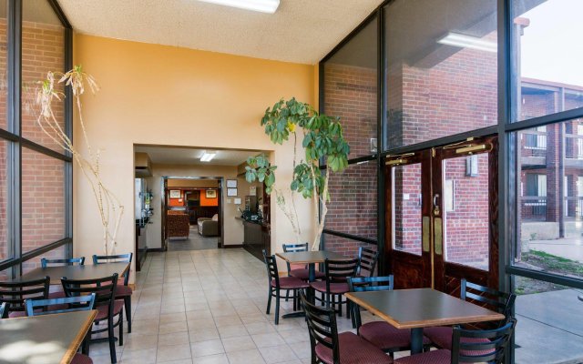 Econo Lodge Wichita Falls Downtown