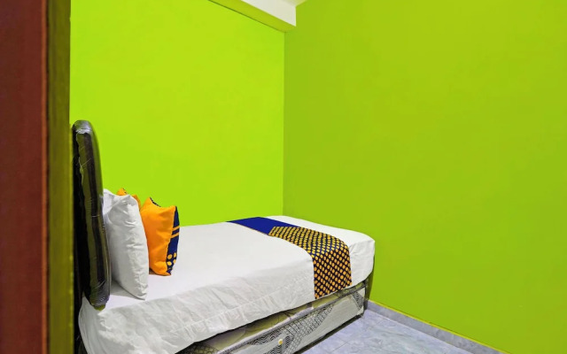 SPOT ON 92786 Homestay Barokah