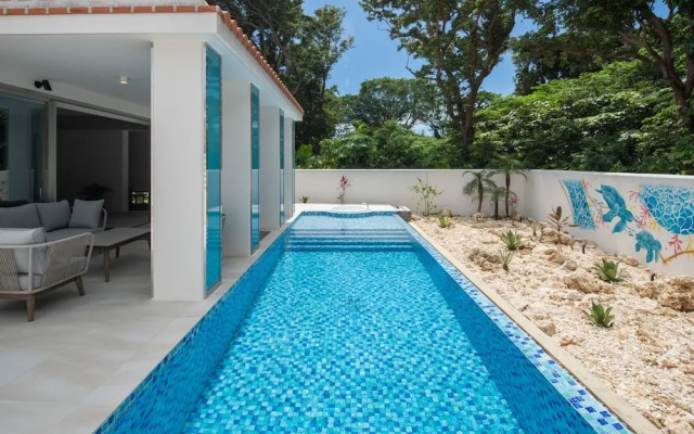 pool villa Sanrriott Okinawa Motobu