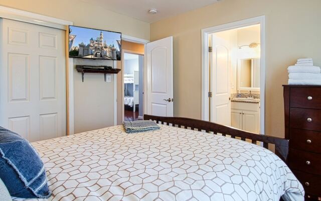 Babes in Toyland - 3 Br Home