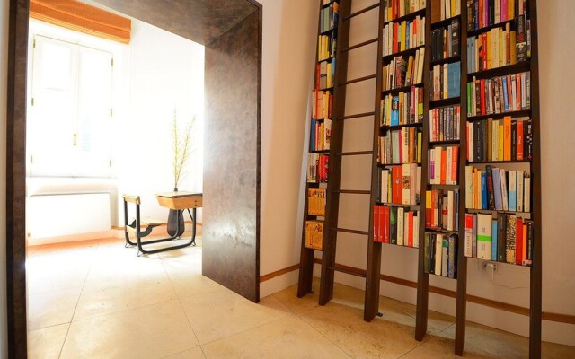 Navona Stylish Apartment