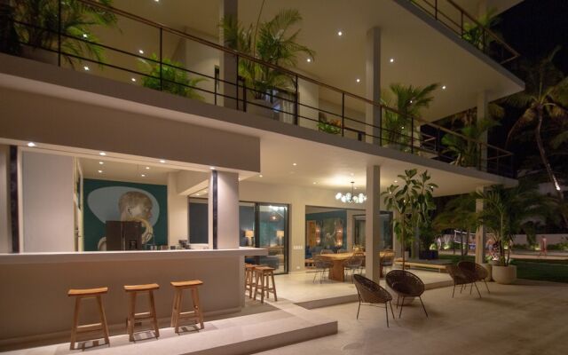 Coconuts Beach House