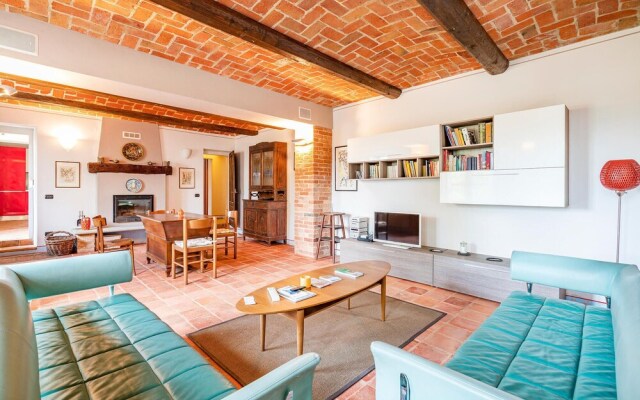 Amazing Home in Belveglio With 4 Bedrooms and Wifi