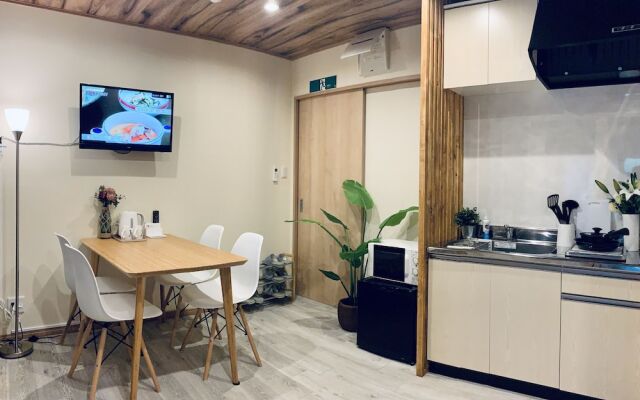 Hanazonominami Apartment 102