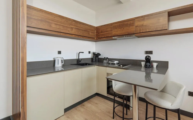 Bayview Hills Luxury Residences
