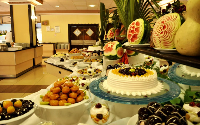 First Class Hotel