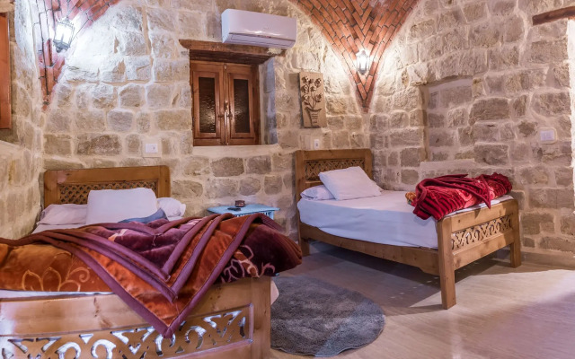 Zad Elmosafer Guest House