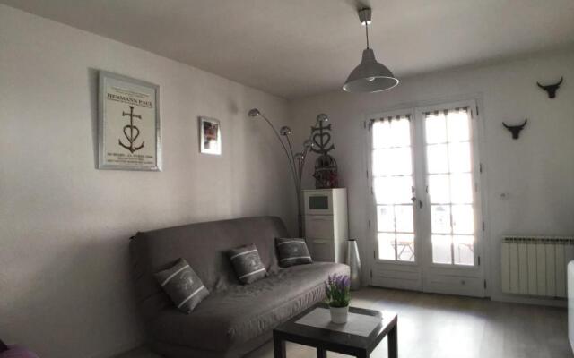 Studio Saintes-Maries-de-la-Mer, 1 pièce, 4 personnes - FR-1-475-46