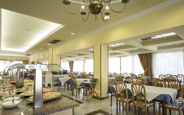 Elegance Miramar Hotel