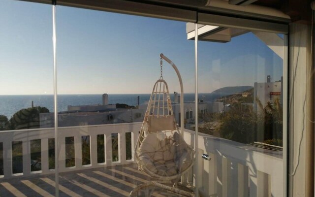 Charming 3-bed Villa in Sounio