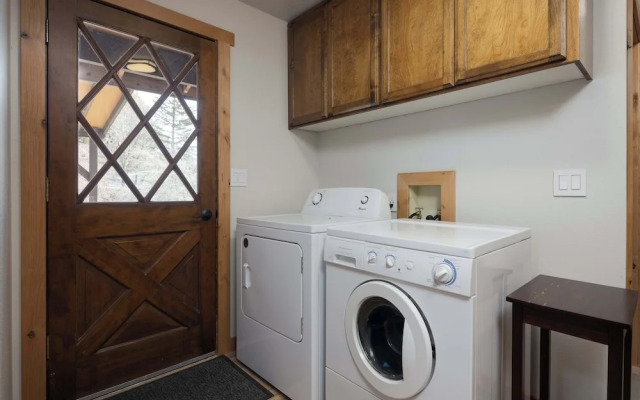 Diamond Retreat in Bend for 6!