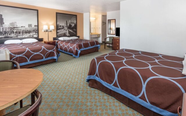 Super 8 Bourbonnais/Kankakee Area