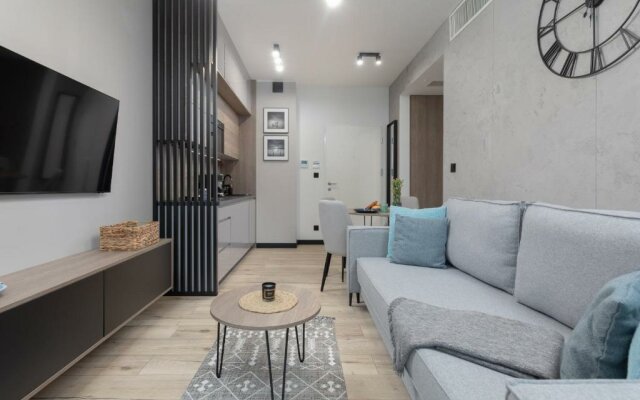 Shellter Apartment Rogowo by Renters