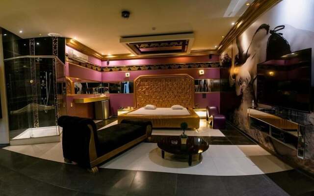 Orei' Suites & Spa