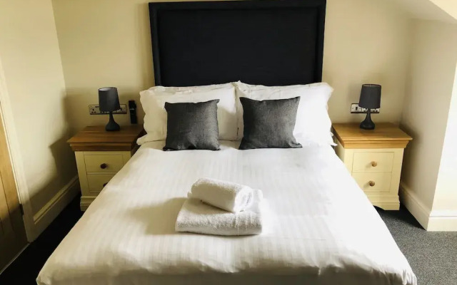 Hillview Serviced Apartments