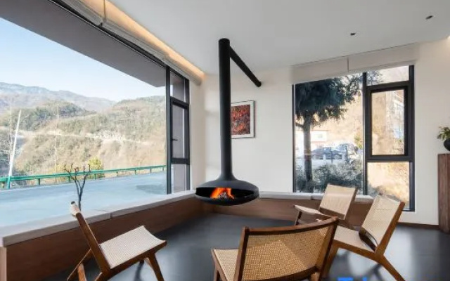 Dahuaishu Mountain Residence (Muyu Town) — 3-star hotel in Shennongjia
