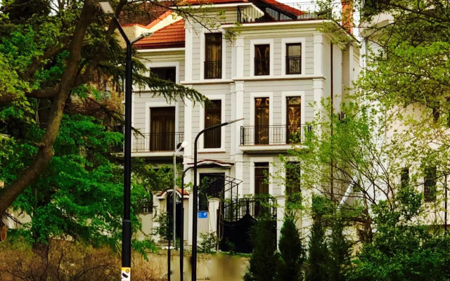 Villa Garden
