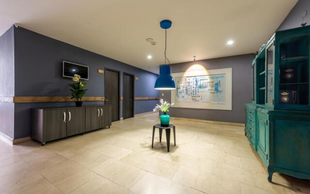 Hotel Blue Concept