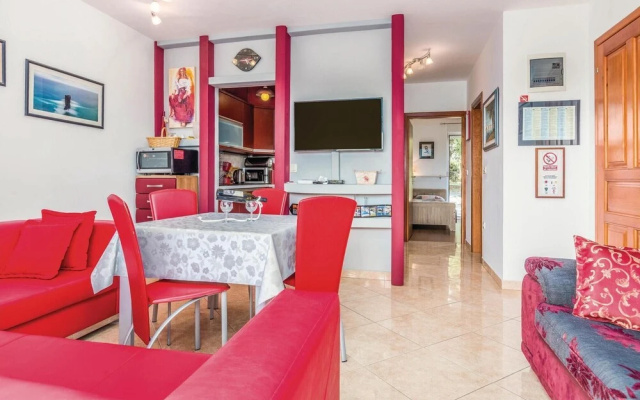 Nice Home in Kukci With Wifi and 2 Bedrooms - Hotel in Porec - Photo 4