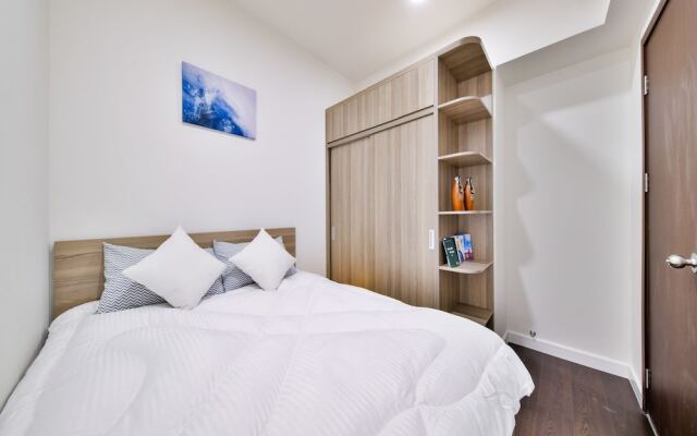 New Tresor River and City View Apartment