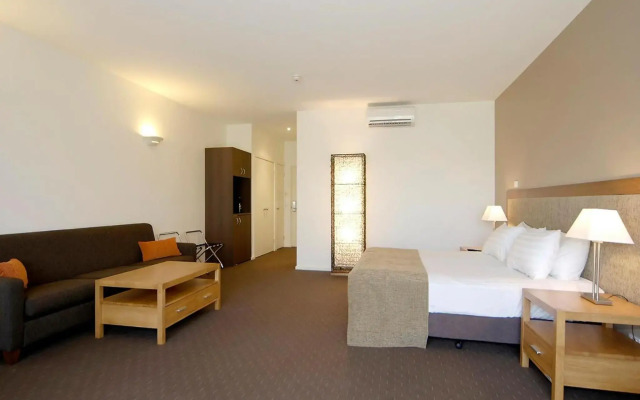 Mornington Hotel