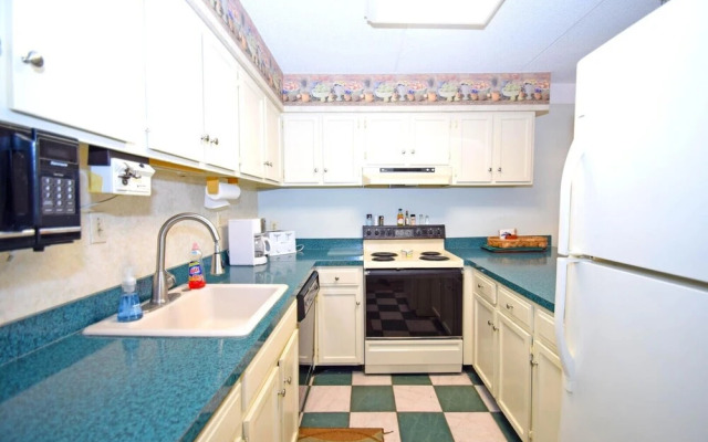 Atlantis 909 2 Bedroom Condo by RedAwning