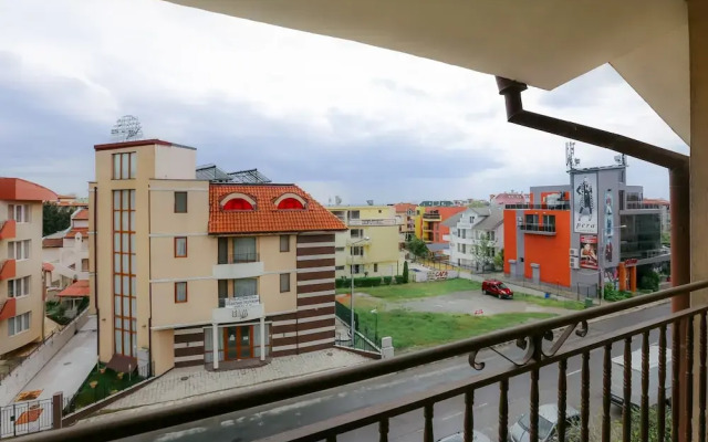 Family 2 Bedroom Apartment in Dafinka Guest House