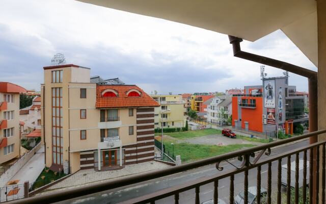 Family 2 Bedroom Apartment in Dafinka Guest House