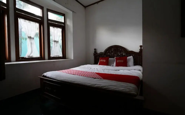 OYO 93248 Villa Syariah Astuti Lestari
