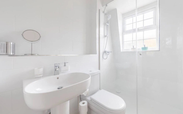 Charming 1 Bedroom Apartment in the Heart of Greenwich