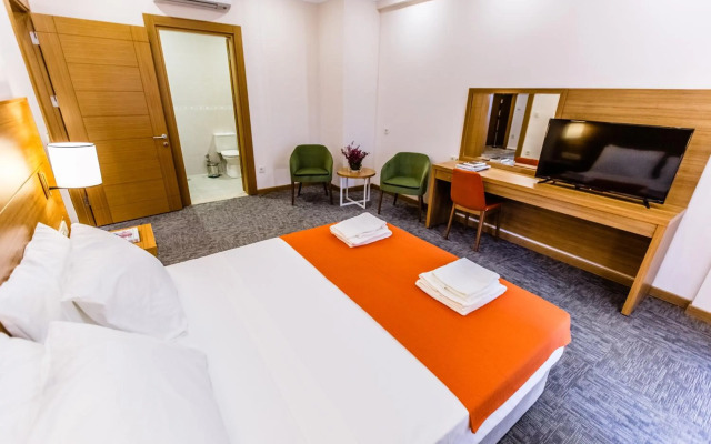 Club Marma Hotel