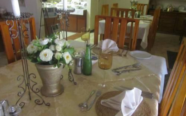 Thatchers Guest House