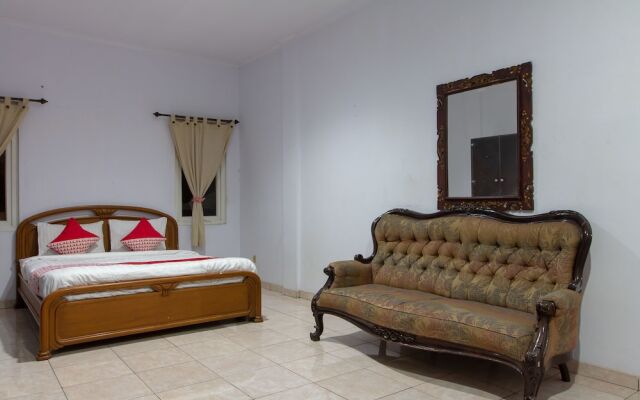 Griya Mas Syariah by OYO Rooms