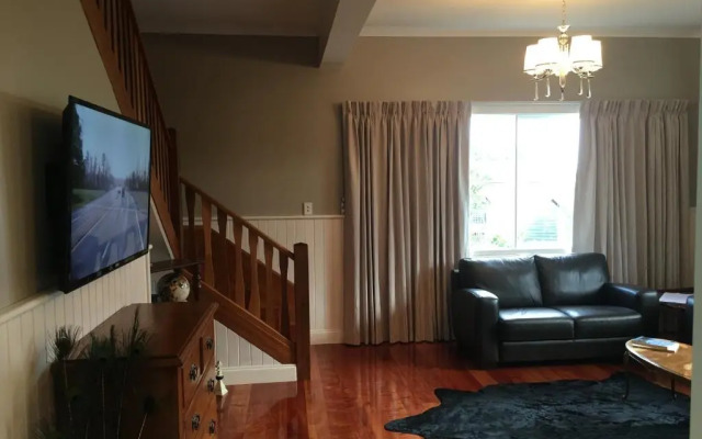 Noah's Stanley Luxury Bed and Breakfast