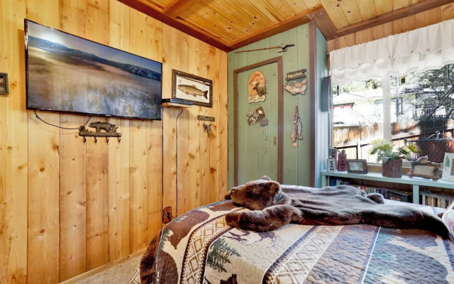 Cozy Bear Pines #2465