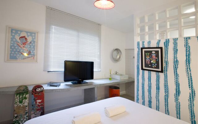 Oztel Hotel