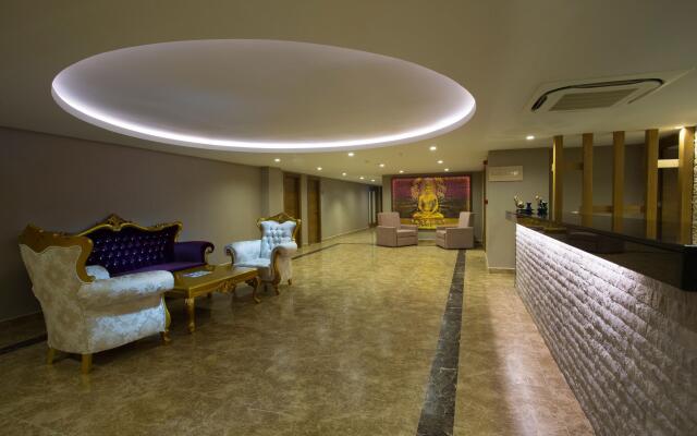 Water Side Resort & Spa