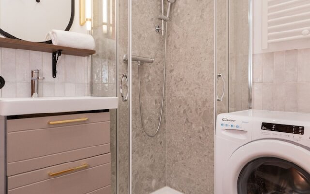 Stylish Gdynia Downtown by Renters
