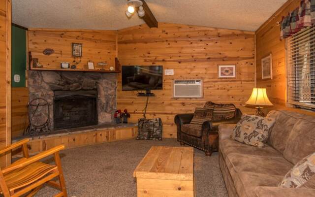 Whispering Pine Cabins