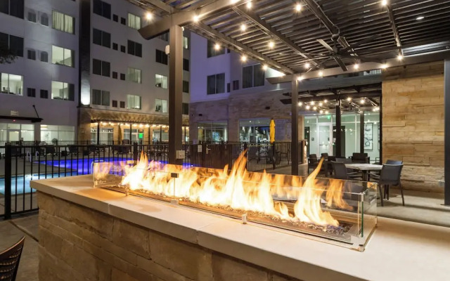 EVEN Hotel Austin Uptown Near The Domain by IHG