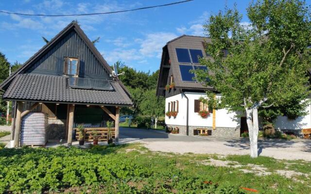 Rustic Inn River 2