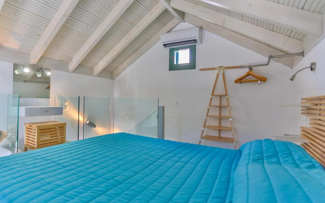 Annika Deluxe Apartments