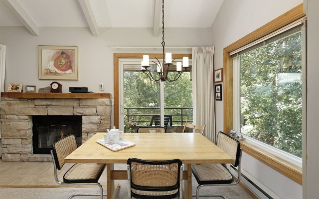 Seasons Four By Snowmass Vacations