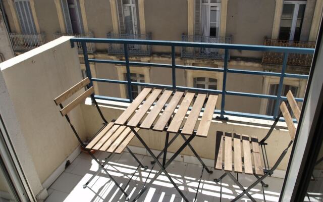 Au Petit Thaï - T2 avec balcon - Montpellier Centre